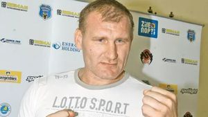 Tolea Ciumac, implicat într-un nou scandal! A agresat o fată și doi băieți din Oradea: „I-am pus fața la perete...”