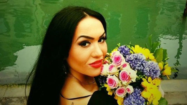 Flavia si Margherita de la Clejani, show INCENDIAR la malul marii cu un barbat celebru! Ce au facut cei trei in vazul tuturor