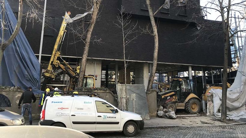 VIDEO EXCLUSIV. „Domnul Sensiblu” loveşte necruţător. Ce nebunie a făcut ex-iubitul milionar al Annei Lesko la doi paşi de Palatul lui Iohannis