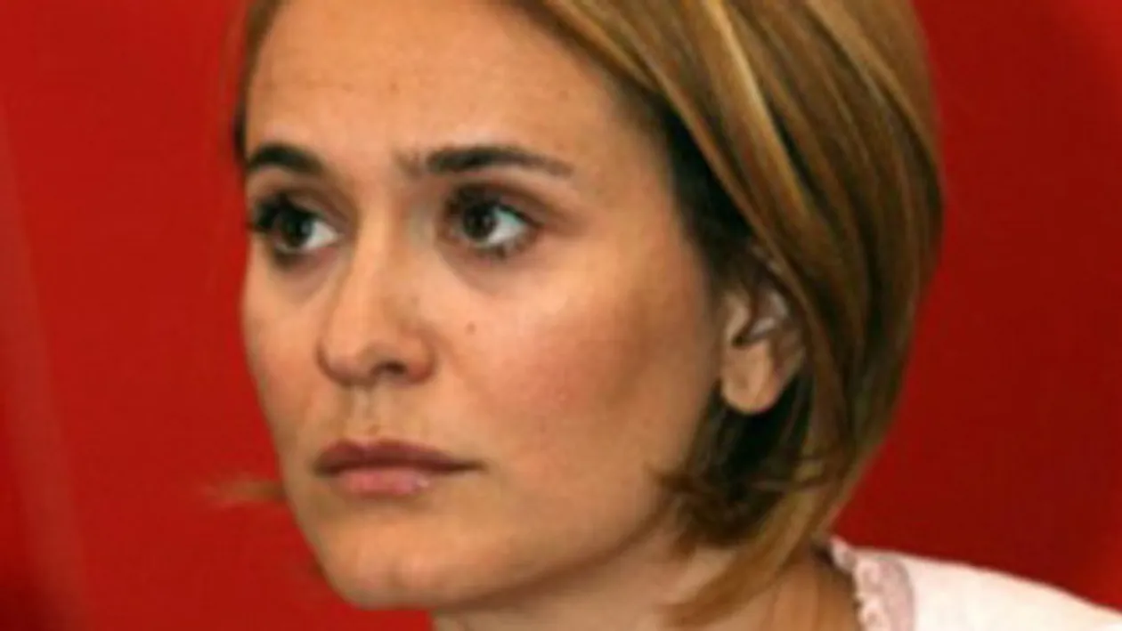 Andreea Esca trece prin momente foarte grele! Am aflat ce a intristat-o atat, incat aproape a plans! Fiica e in aceeasi situatie