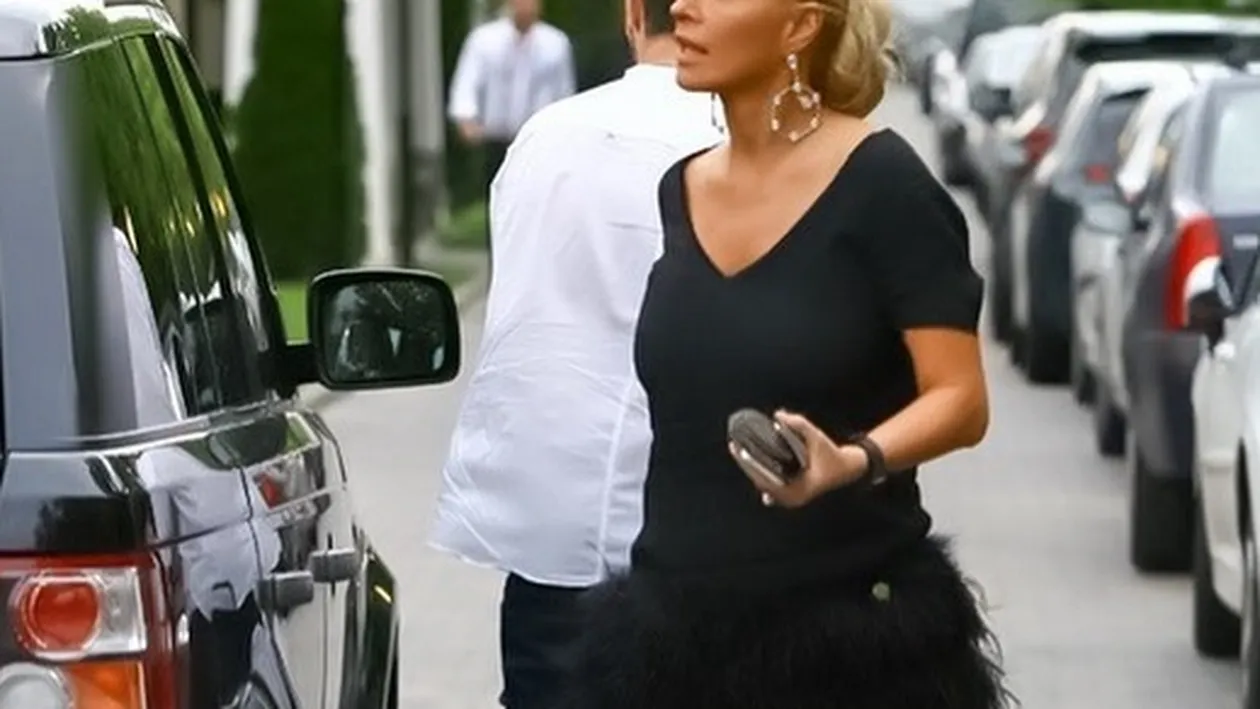 Ştia ce ascunde în zona intimă! Vica s-a dus în faţa onglinzii, şi-a ferit prosopul şi...