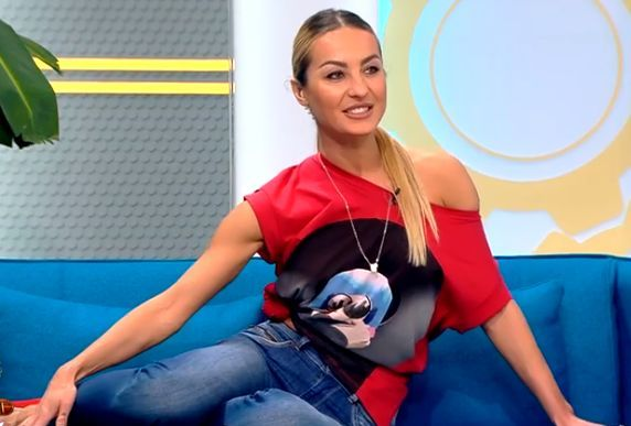 Flavia Mihăşan, după despărţirea de Codin Maticiuc: „Aş vrea să fiu model de picturi nud!”