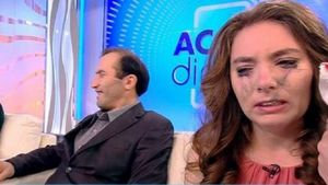 Fotografia care va smulge râuri de lacrimi! Cine i-a alinat durerea Vulpiței de la Acces Direct, după ce a fost bătută cu pietre de socrul său