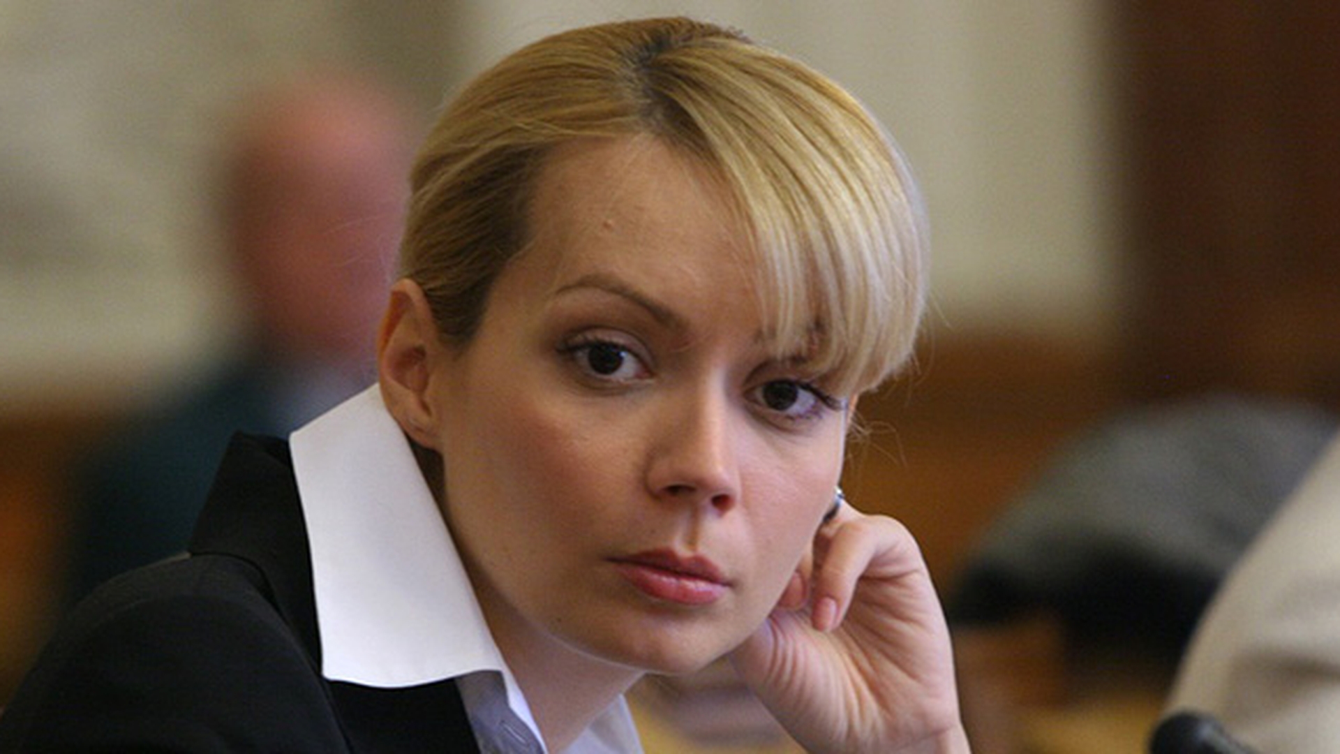 Daciana Sarbu: "Presa si politicienii din Marea Britanie sa inceteze atacurile xenofobe si sa-i respecte pe romani!"