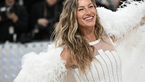 Gisele Bündchen iubește din nou. După un divorț controversat, supermodelul trăiește o frumoasă poveste de iubire alături de antrenorul ei de jiu-jitsu