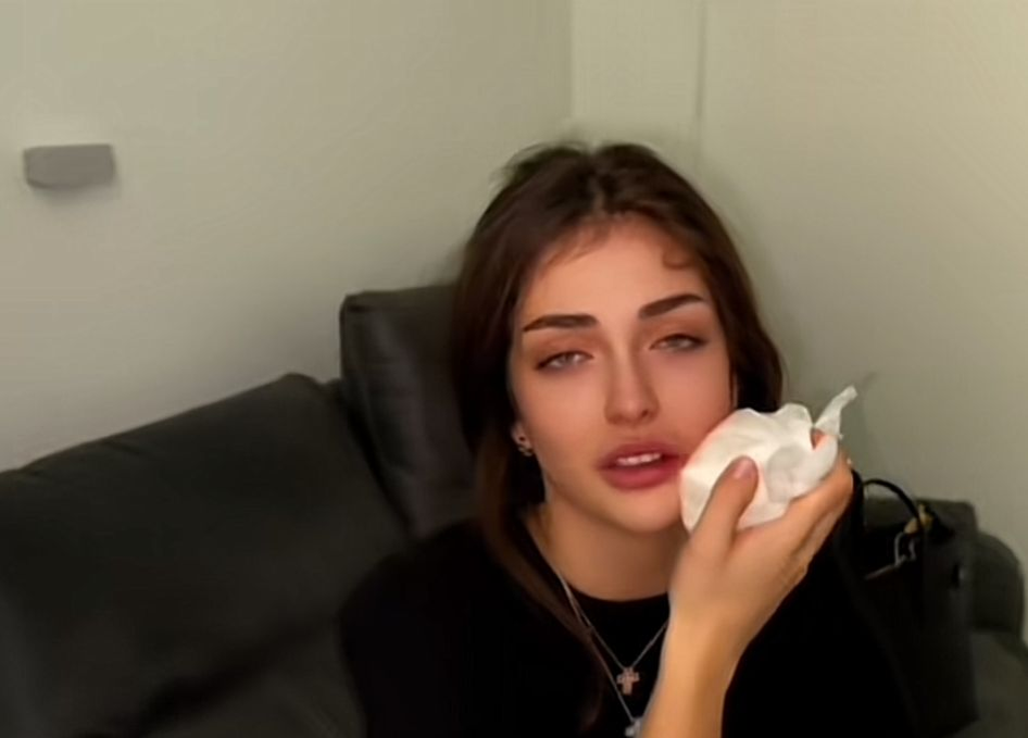 Imagini BIZARE cu Andreea Bostănică. S-a filmat după o intervenție, iar totul s-a viralizat rapid
