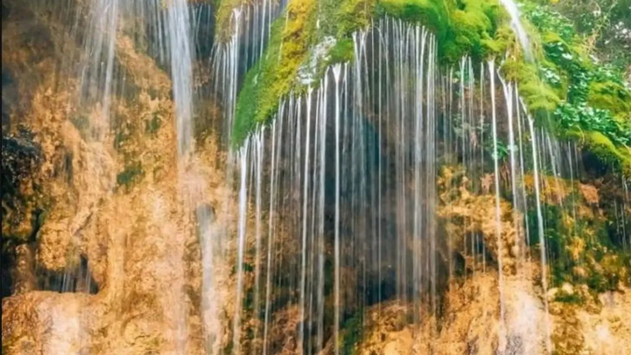 Locul de poveste din România care seamănă izbitor cu Bali. Puțini turiști au auzit de el!