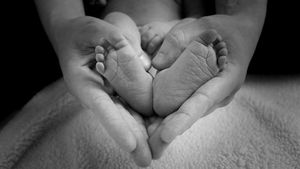 Cel mai tânăr bolnav COVID din țară a murit la Spitalul de Copii „Sfânta Maria” Iași. Fetița avea doar două luni