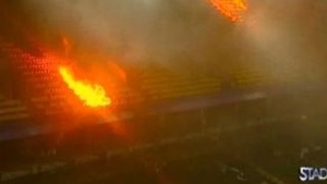 VIDEO Fanii lui Fener au dat foc propriului stadion, de ciuda ca echipa lor a pierdut titlul!
