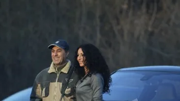 Mihaela Radulescu, rapita de un fan in timpul unui interviu!  Incident de circulatie in parcare