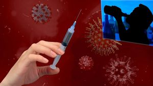 Cercetătorii britanici au descoperit că alcoolul reduce eficacitatea vaccinului împotriva COVID-19