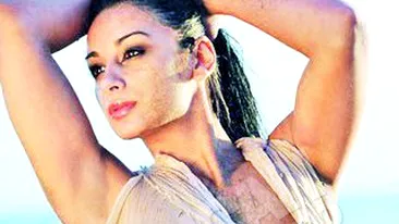 Silvana Bragaru a vrajit un artist german. E muza unui pictor in Insulele Canare