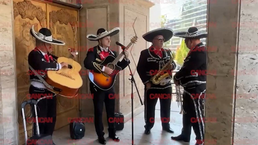 Trupă de mariachi la înmormântarea Mădălinei Apostol