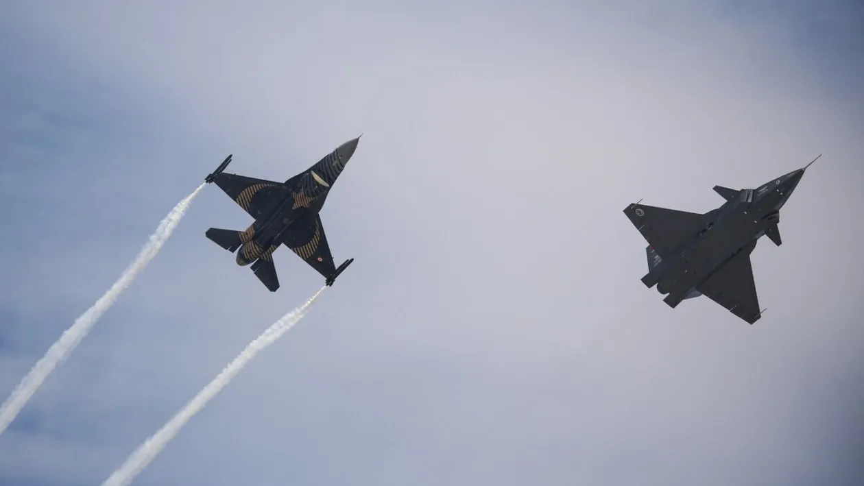 S-a emis Ro-Alert pentru 3 județe din România! MApN a ridicat patru avioane, după ce două drone rusești au intrat în spațiul aerian românesc