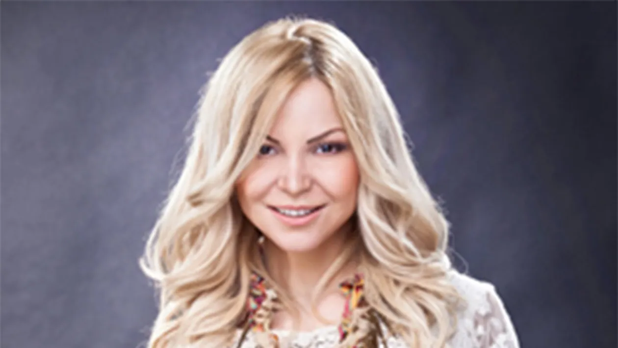 Asa NU! Ce cantareata cunoscuta din Romania si-a facut cea mai nereusita fotografie! Vezi aici ce gafa majora a facut artista