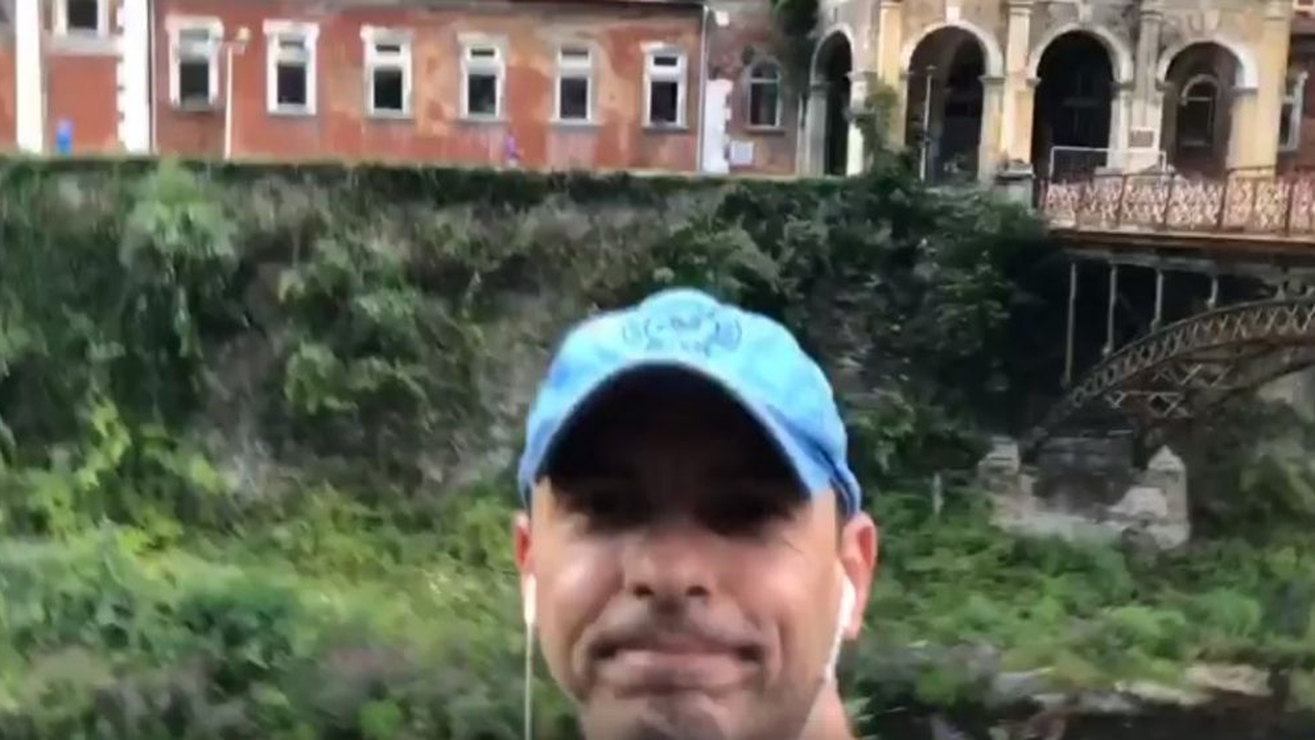 Dan Negru, revoltat după ce a vizitat Băile Herculane: „Cel mai mare jaf al turismului românesc s-a petrecut aici!”