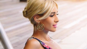 ALINA EREMIA, ţinută de infarct la Media Music AWARDS 2016! Cum a apărut îmbrăcată vedeta
