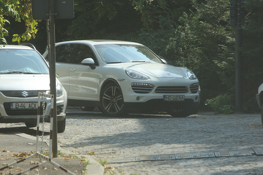 Porsche-ul Cayenne, care a fost al Mădălinei, iar acum e al lui Gabi Enache