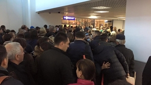 Peste o mie de români au rămas blocaţi în Turcia: „Nu am dormit de frică!“