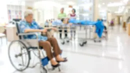 O infirmieră din Slatina, agresată de o pacientă de 63 de ani. Femeia a încercat să plece din spital