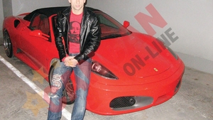 Rat isi baga in service Ferrari-ul de 230.000 de euro, de frica sa nu ia foc