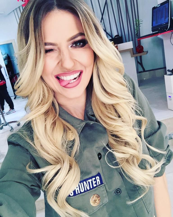 Lidia Buble, criticată dur de fani: ”Apelează la cineva, te îmbraci oribil!”