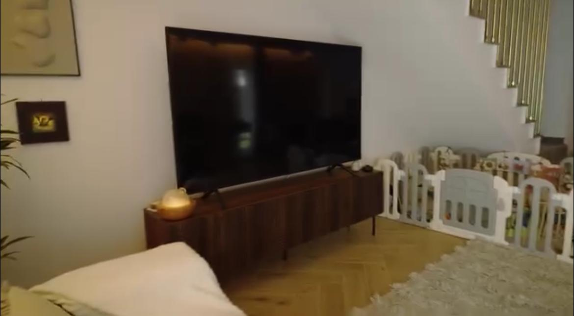 Cum arată vila cu două etaje a lui Mircea Bravo! Și-a luat casă în cel mai scump oraș din România