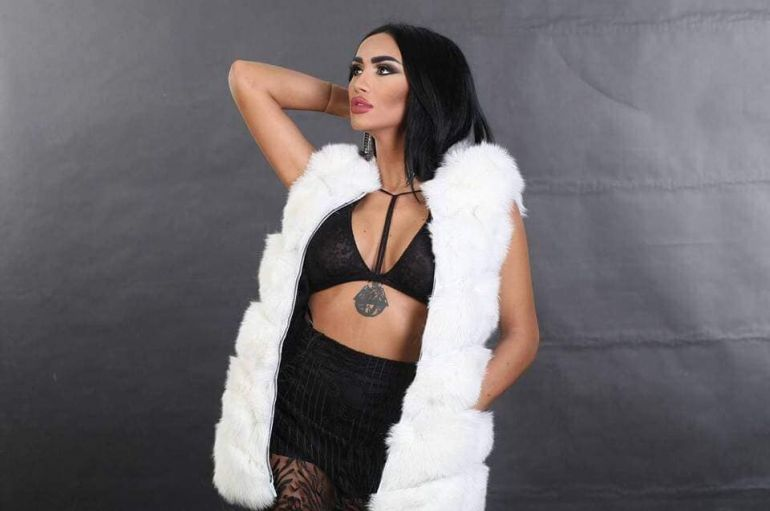 Margherita de la Clejani a șocat o țară întreagă: a luat pământ de pe 9 morminte să-și facă mască pentru față! FOTO
