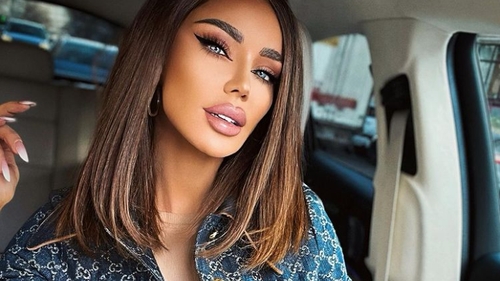 De necrezut! Cât a costat-o pe Bianca Drăguşanu valiza din imagine? Românii înstăriţi dau banii aceştia pe o întreagă vacanţă