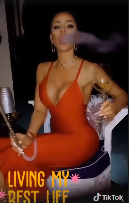 Bianca Drăgușanu, momente de răsfăț într-un jacuzzi alături de un bărbat? Cine este musculosul care apare pe filmarea în care este etichetată diva | VIDEO