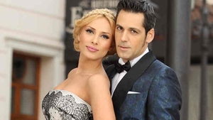 Mesaj de suflet pentru Stefan Bănică! Ce blondă superbă i-a urat "La multi ani" celebrului artist