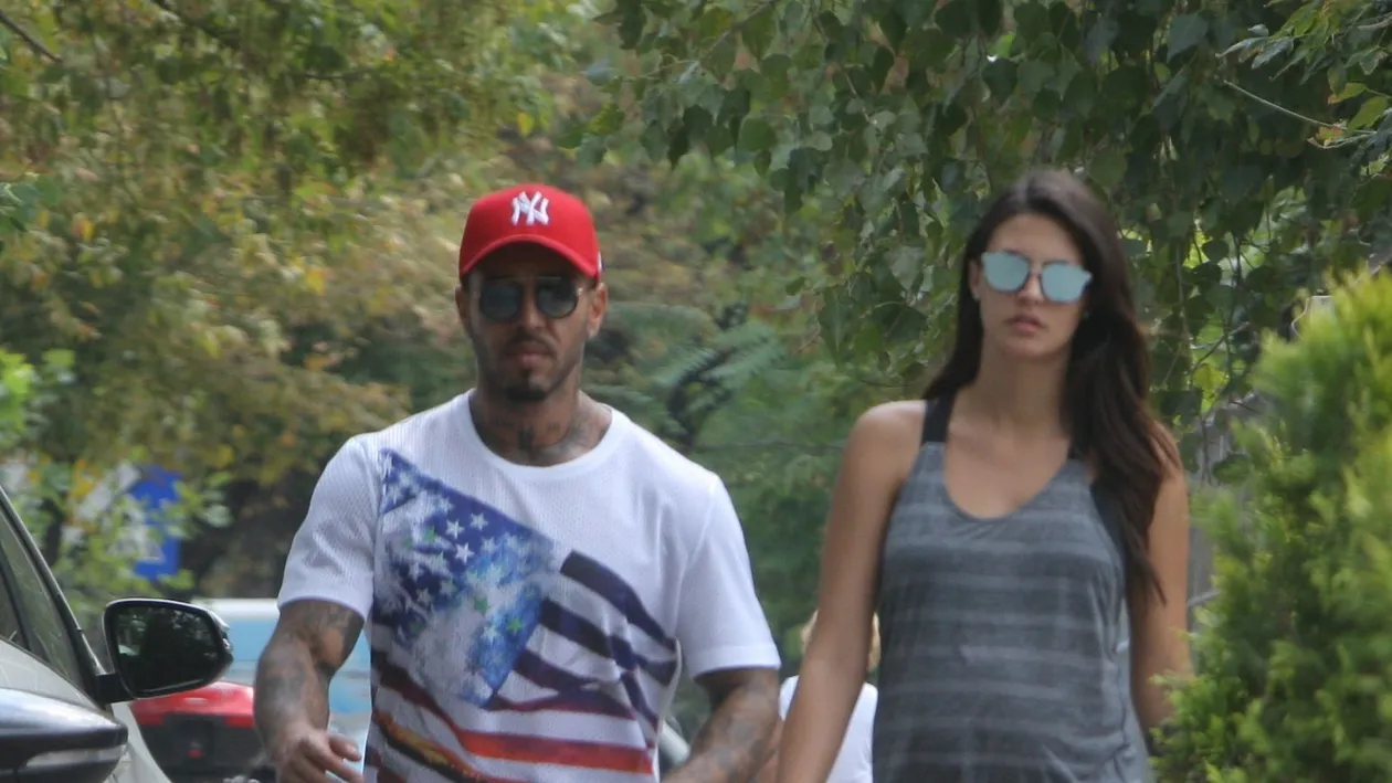 ANTONIA, vacanţă de vis alături de fiica ei, MAYA, dar şi de un alt bărbat!