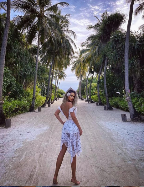 Bianca Drăgușanu, adevărul despre Bentley-ul pe care Bădălău i l-ar fi cumpărat: ”Mi l-am făcut cadou de Crăciun!”