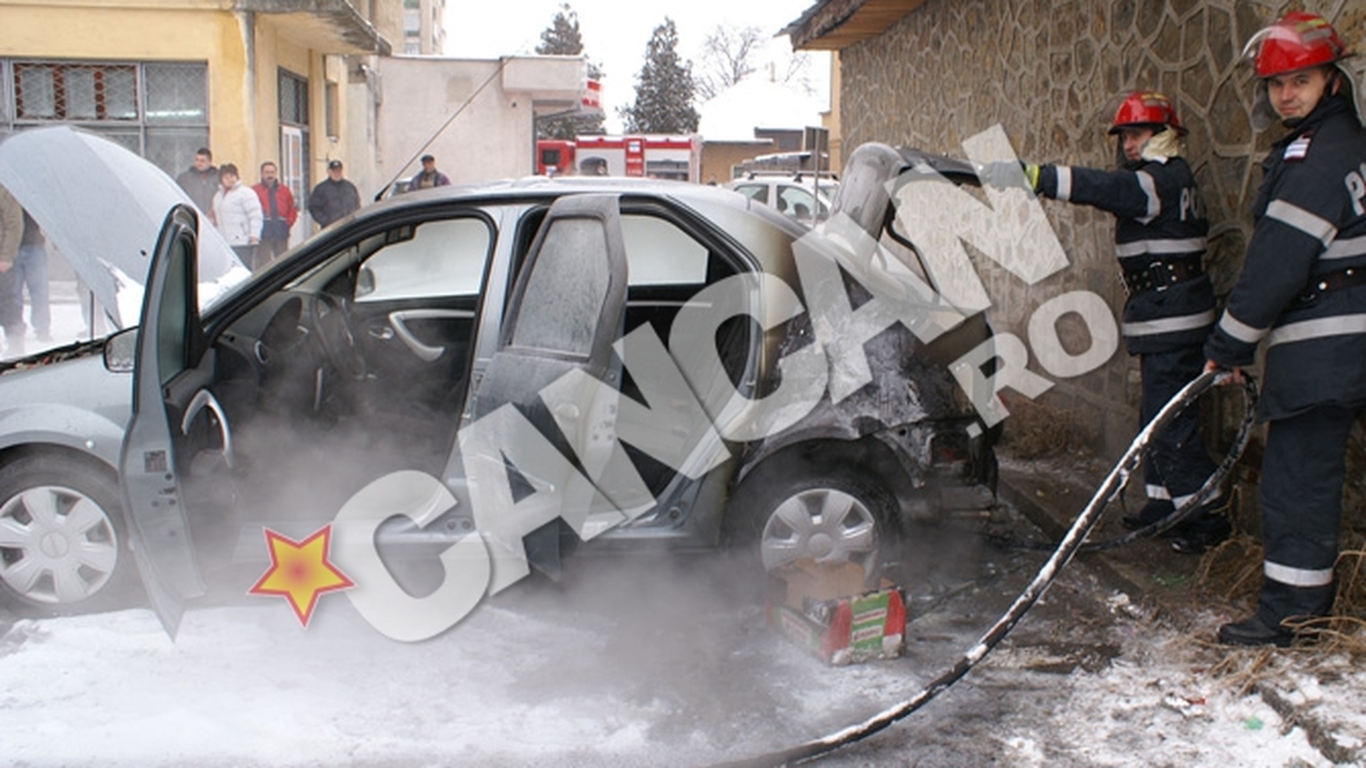 I-a luat masina foc dupa ce turat motorul la maximum