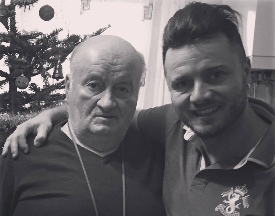 Ce a făcut Tavi Clonda, la puțin timp după ce și-a înmormântat tatăl: “La ceas de seară“