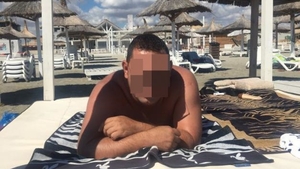 Fostă iubită de interlop, bătută şi ameninţată cu moartea. ”Panaramo, rămâi strâmbă pe viaţă”