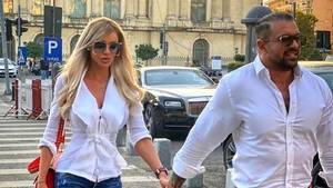 Cum se poartă Alex Bodi, cu fiica Biancăi Drăgușanu. Imaginile care arată cum o tratează afaceristul pe micuța Sofia