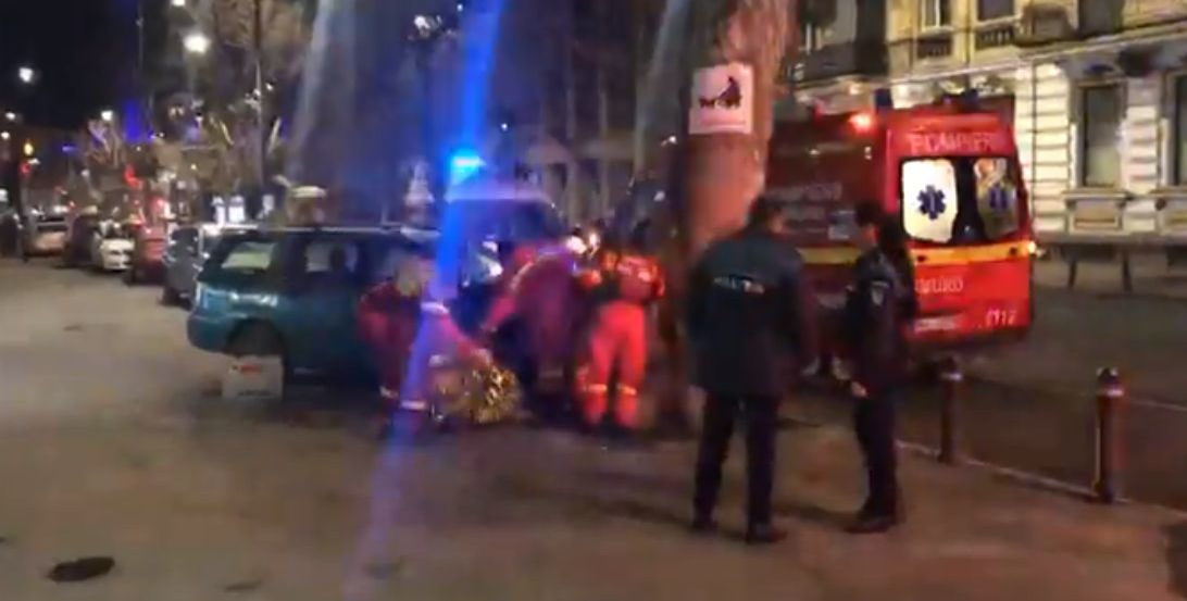 Un bărbat de 70 de ani s-a aruncat de la etaj, în Dorobanţi! Imagini cutremurătoare