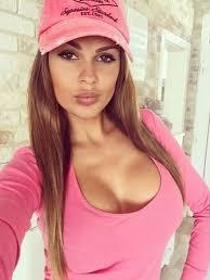 Imaginile care ar putea compromite transferul de la Dinamo. Fotbalistul după care ”aleargă” Gigi şi-a scos iubita-MISS la un rosé elegant