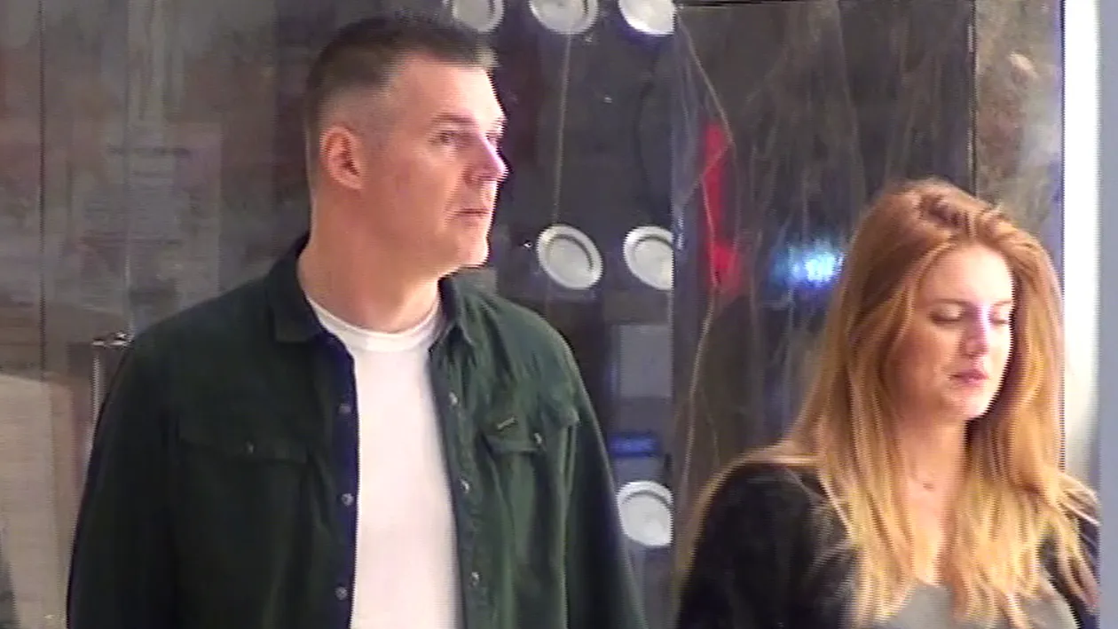 Fiica politicianului Ioan Mircea Pascu, o gravida sexy! Uite cum a alintat-o la mall iubitul miliardar!