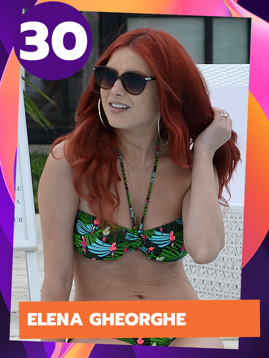 Cine o face mai bine? Cosmina Păsărin, Adelina Pestrițu, Anna Lesko sau Simona Trașcă? TOP 50 fete care se luptă cu părul, în costum de baie