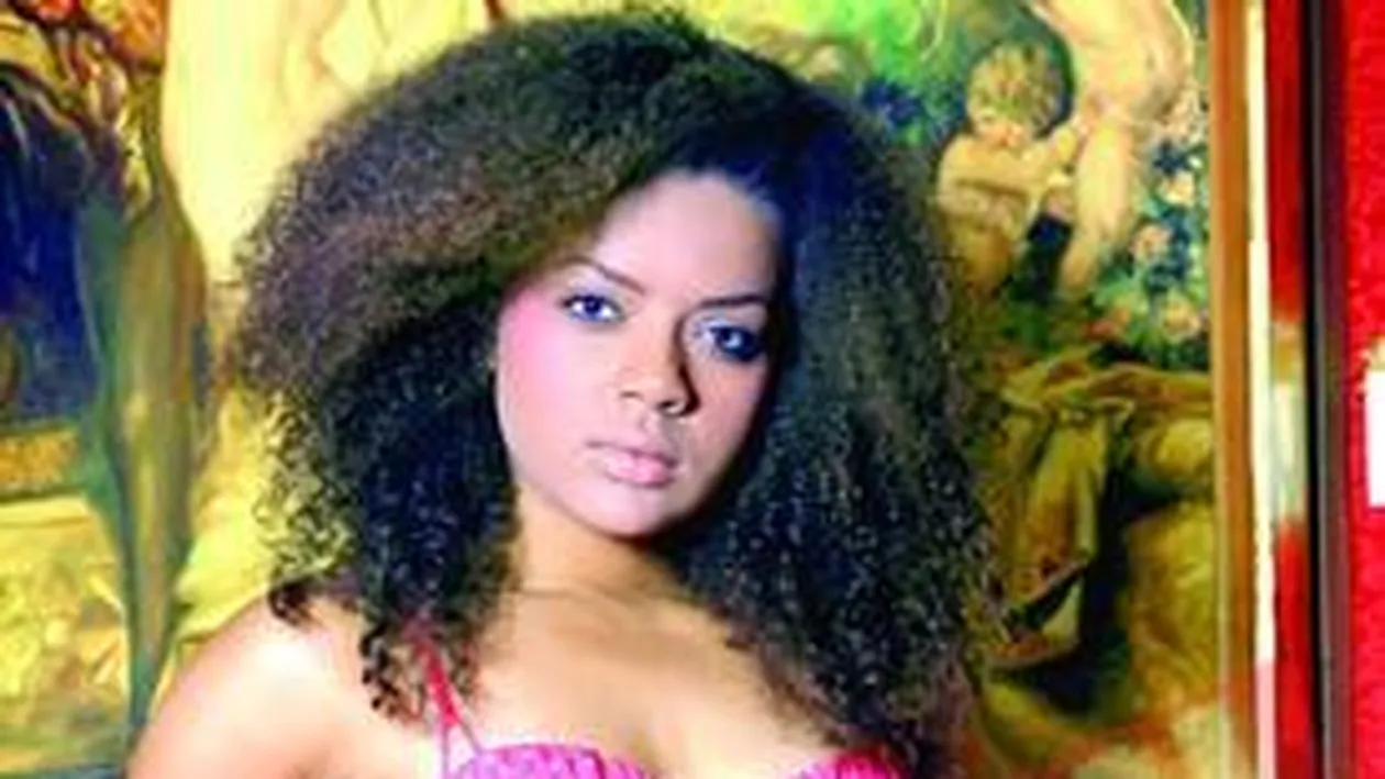 Dupa bataia cu apa televizata, Agnes Matoko se va duela cu colegele de podium in coafuri excentrice!