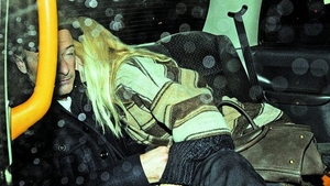 Claudia Schiffer nu tine la bautura. A cazut lata peste sot