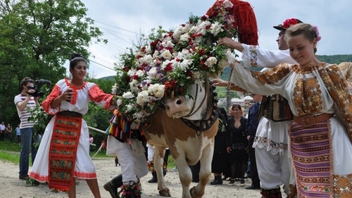 Traditii si obiceiuri de Rusalii! Afla ce trebuie sa faci azi ca sa-ti mearga bine, dar si de ce sa te feresti