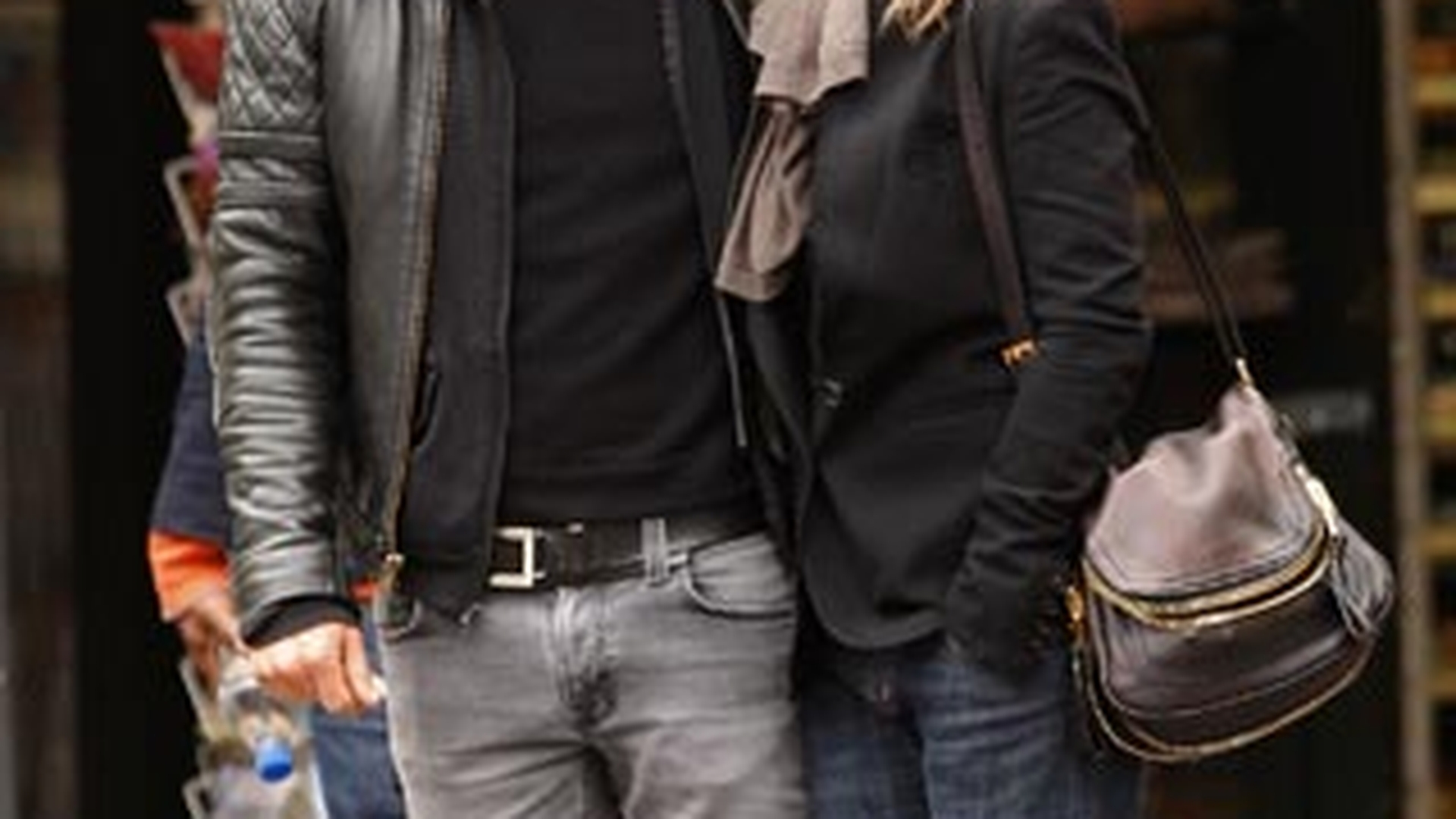Jennifer Aniston si iubitul ei stau cu chirie tn paradis!