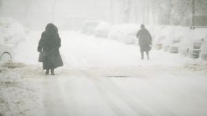 ANM anunță vreme severă. Ninsorile și lapovița continuă în aceste zone