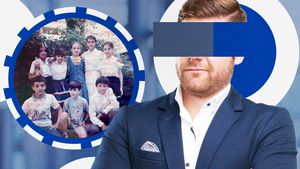 Imagini nemaivăzute din trecutul celui mai vocal lider politic din România! Cum arăta înainte de a intra în politică