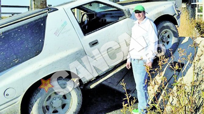Tudor isi testeaza atat limitele lui, cat si ale masinilor! Mostenitorul lui Naghi, sport extrem la combinat