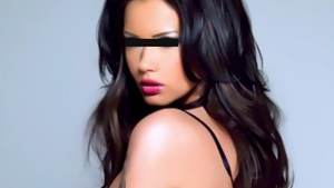 Fosta sotie a lui Pepe a fost fotografiata intr-o pozitie incitanta! Pana si artistul va face ochii mari