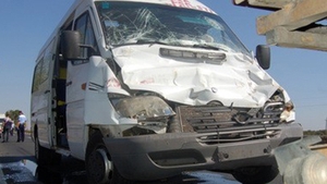 Grav accident de circulaţie pe DN1! După ”autocarul morţii”, un microbuz a fost lovit de un autoturism